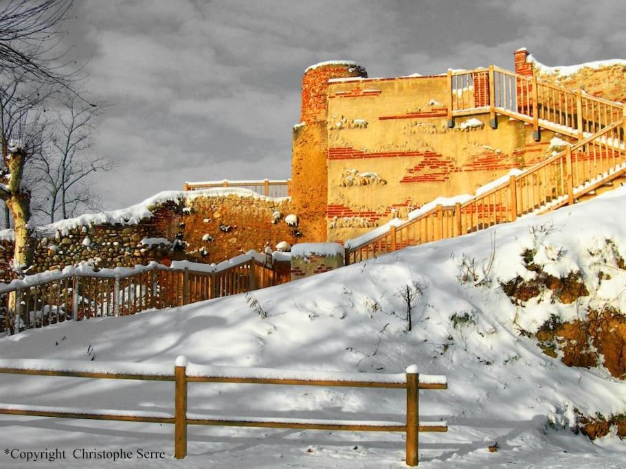 Sous Le Chateau Montaut  Buitenkant foto